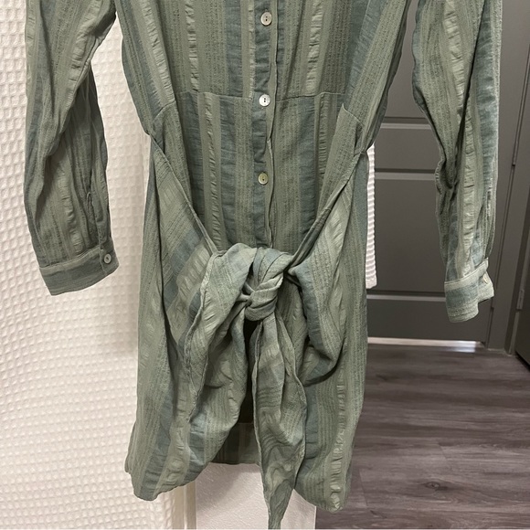 Zara women’s button up wrap dress size S green striped - Picture 5 of 11